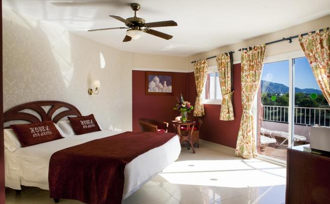 Фото отеля LOS ARCOS HOTEL NERJA