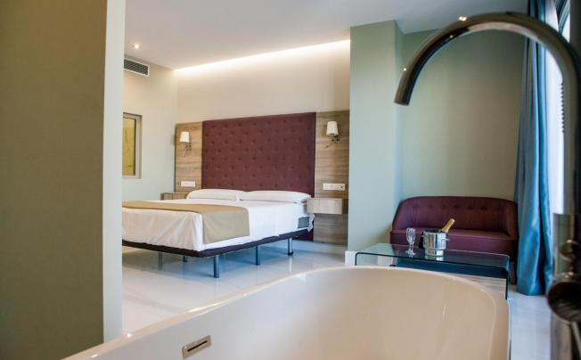 Фото отеля LOS ARCOS HOTEL NERJA