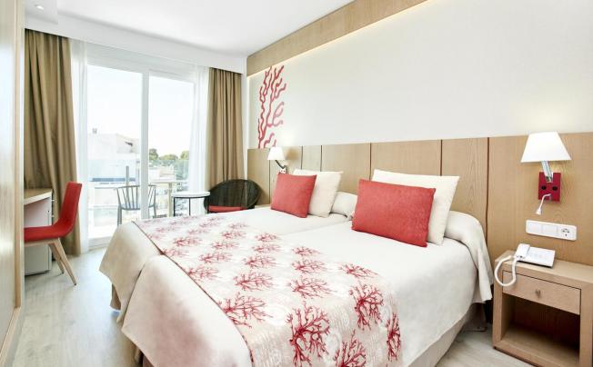 Фото отеля Universal Hotel Perla