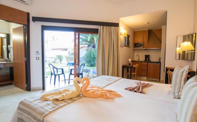 Фото отеля Miraflor Suites Bungalows