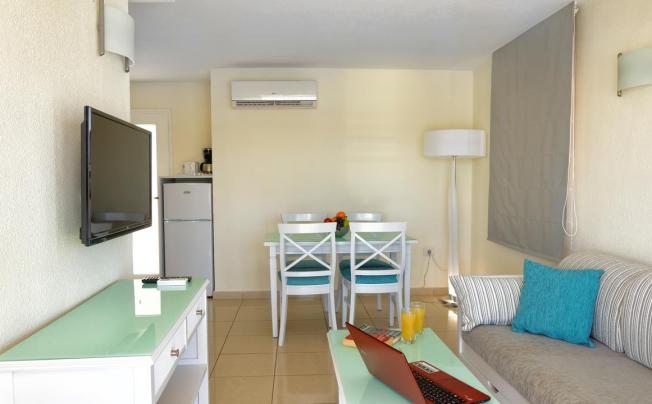 Фото отеля Cocoteros Apartamentos