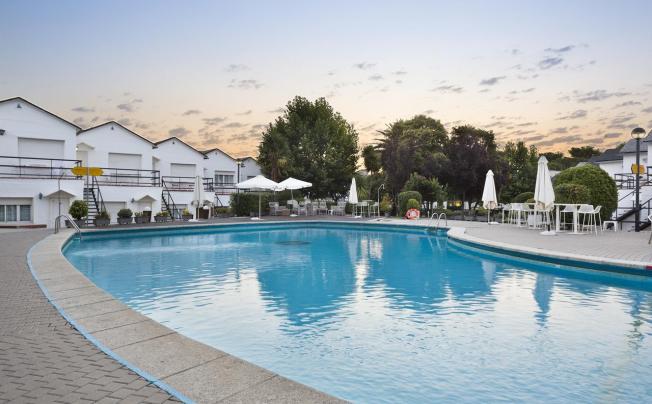 Фото отеля Osuna Hotel