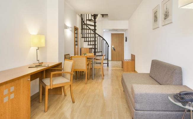 Фото отеля Acta Azul Barcelona Hotel