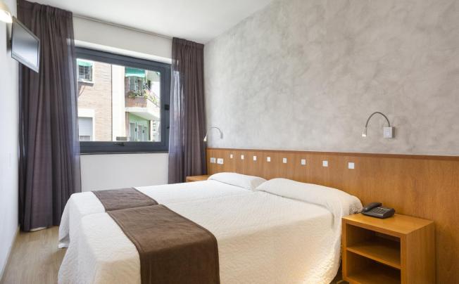 Фото отеля Acta Azul Barcelona Hotel