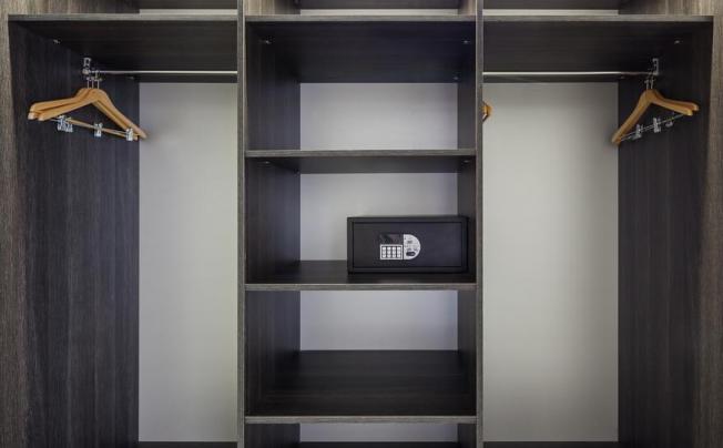 Фото отеля Ilunion Suites Madrid