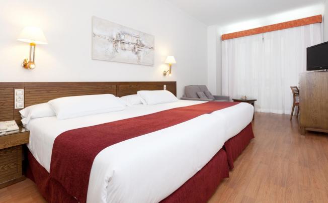 Фото отеля Senator Cadiz Spa Hotel