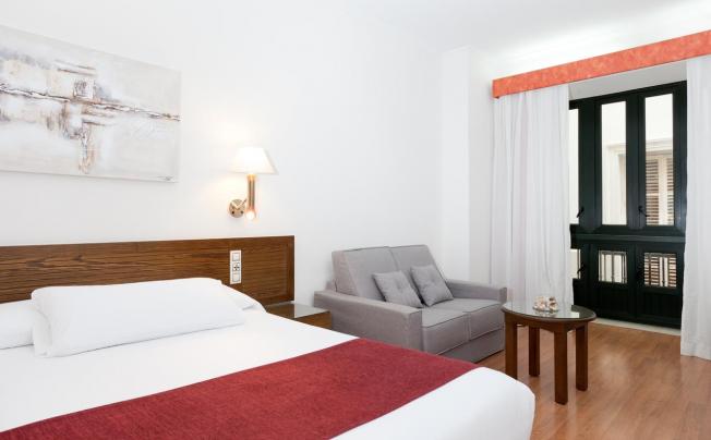 Фото отеля Senator Cadiz Spa Hotel