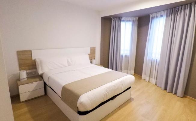 Фото отеля Ginosi Pedralbes Hotel