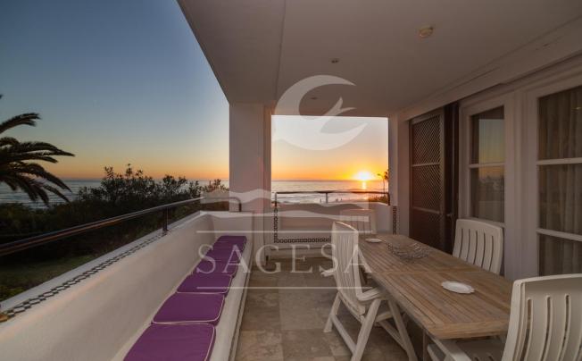 Фото отеля Jardines De Las Golondrinas Apartamentos