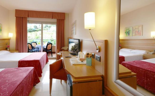 Фото отеля Golden Bahia de Tossa & Spa
