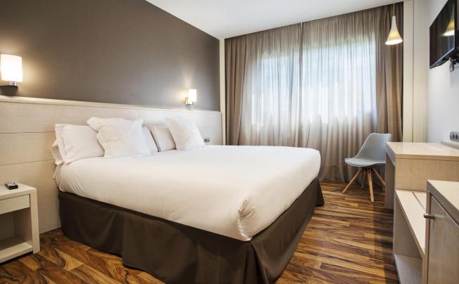 Фото отеля Tactica Hotel