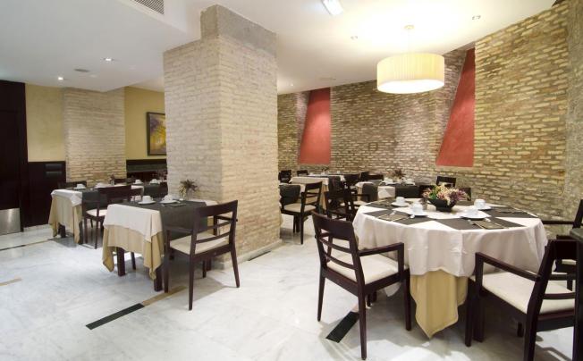 Фото отеля Catalonia El Pilar Hotel Zaragoza