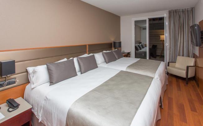 Фото отеля Catalonia Diagonal Centro Hotel