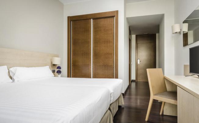 Фото отеля EXE BARCELONA GATE HOTEL