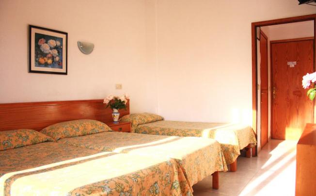 Фото отеля Alcina Hostal