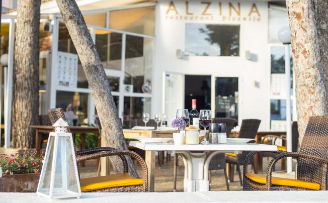 Фото отеля Alcina Hostal