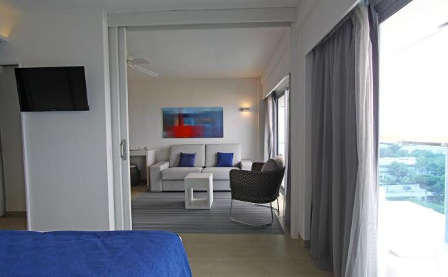 Фото отеля Tonga Tower Design Hotel & Suite