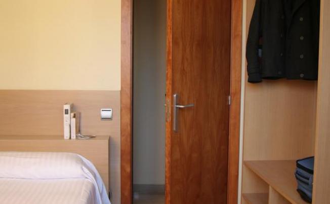 Фото отеля Arago 565 Suites