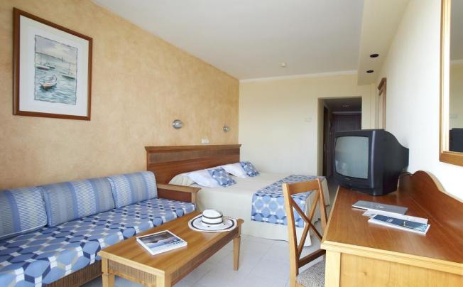 Фото отеля Sirenis Hotel Club Siesta