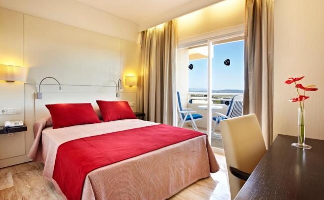 Фото отеля Grupotel Taurus Park 