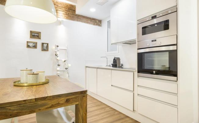 Фото отеля Charming Parallel Apartments