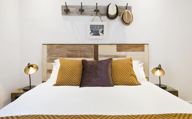 Фото отеля Charming Parallel Apartments