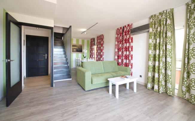 Фото отеля Salles Beach Apartamentos