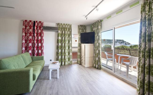 Фото отеля Salles Beach Apartamentos