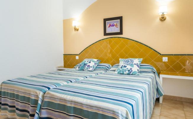 Фото отеля Sol Ponent Apartamentos