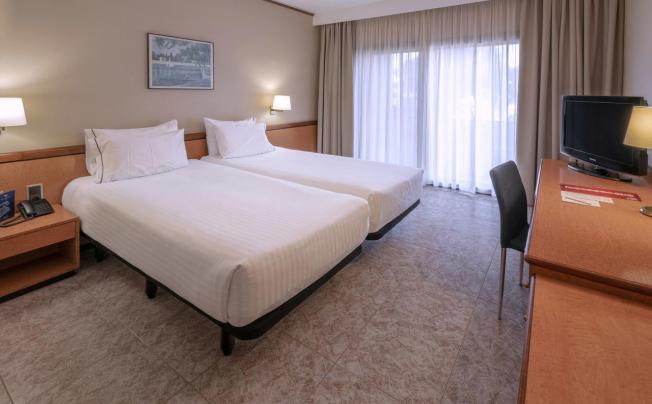 Фото отеля Ciudad De Castelldefels Hotel