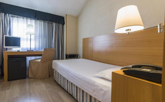 Фото отеля Infanta Mercedes Hotel