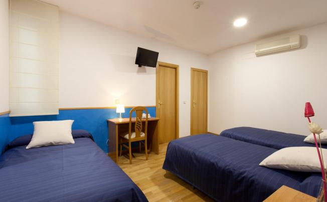 Фото отеля Montaloya Hostal