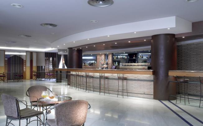 Фото отеля Macia Alfaros Hotel