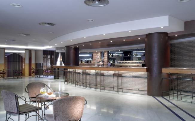 Фото отеля Macia Alfaros Hotel