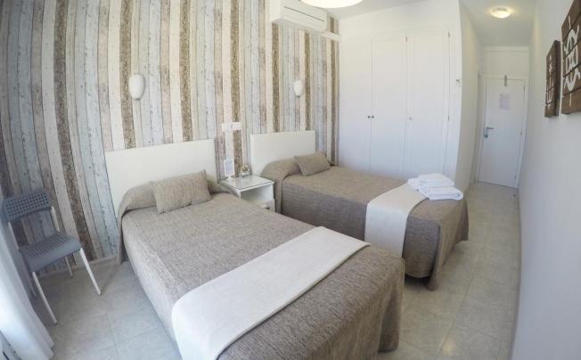 Фото отеля Hostal del Mar 