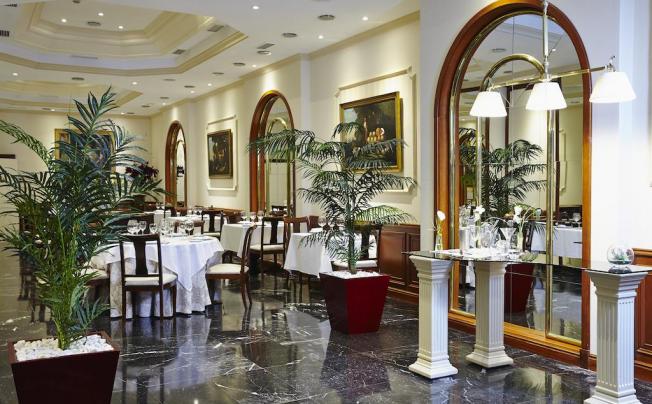 Фото отеля GRAN HOTEL VELAZQUEZ 