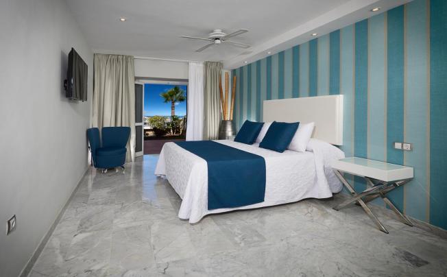 Фото отеля Flamingo Beach Mate Hotel