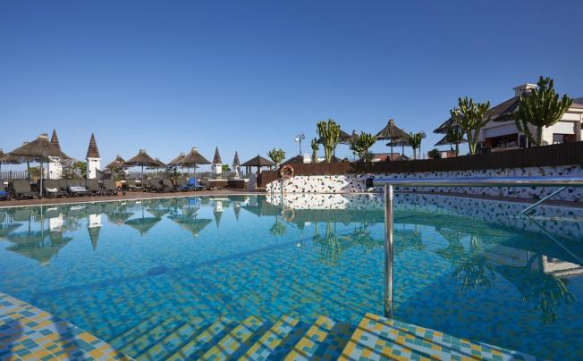 Фото отеля Flamingo Beach Mate Hotel