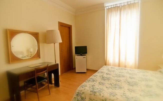 Фото отеля Grand Hotel Londra