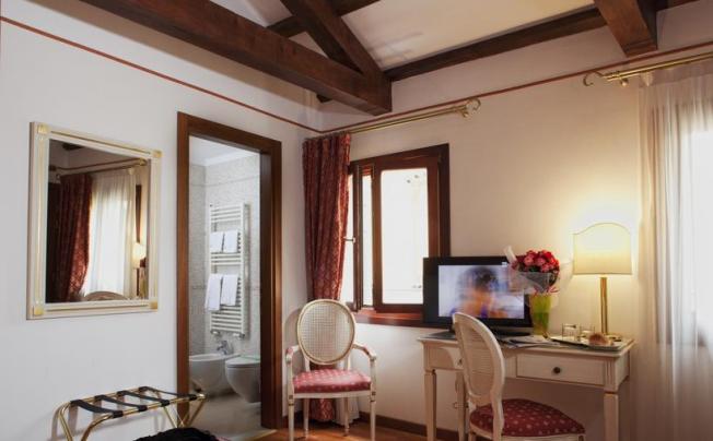 Фото отеля Ca' d'Oro Hotel