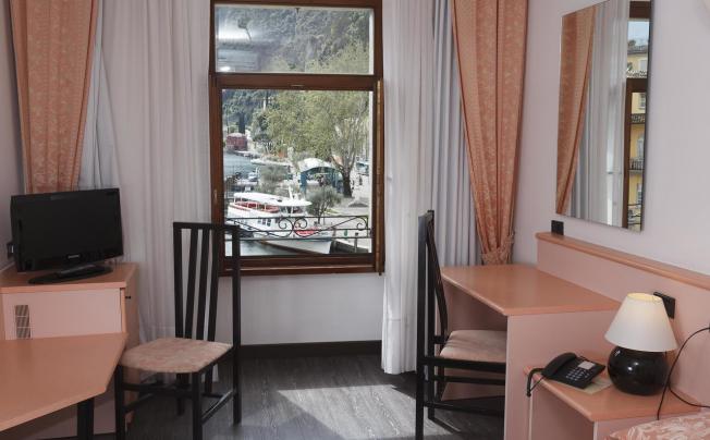 Фото отеля Centrale Hotel Riva Del Garda