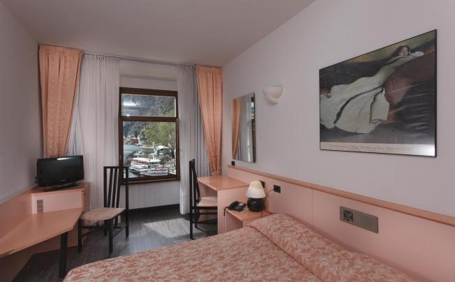 Фото отеля Centrale Hotel Riva Del Garda