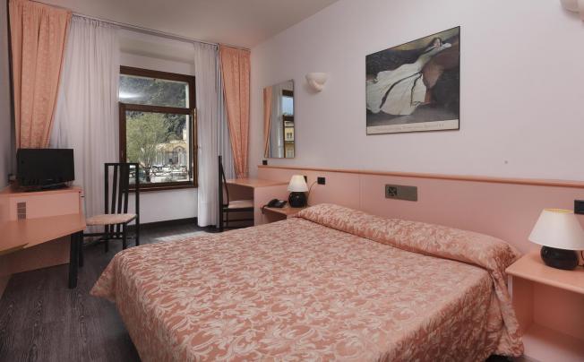 Фото отеля Centrale Hotel Riva Del Garda