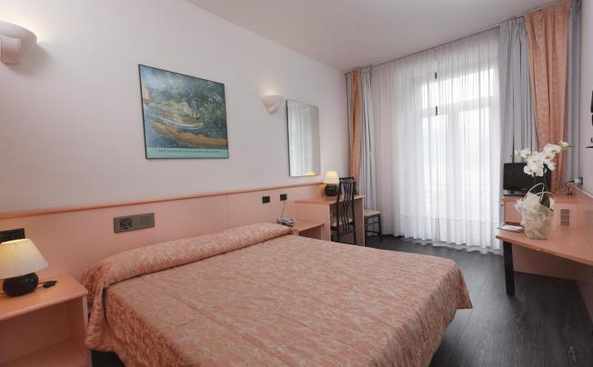 Фото отеля Centrale Hotel Riva Del Garda
