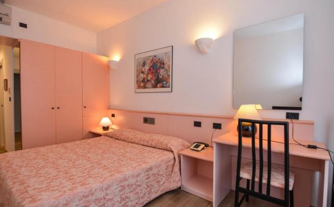 Фото отеля Centrale Hotel Riva Del Garda