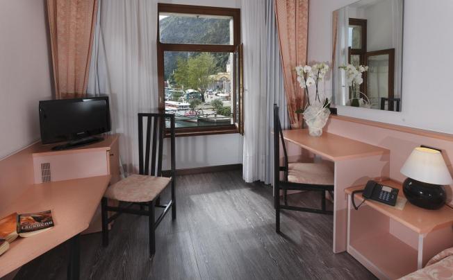 Фото отеля Centrale Hotel Riva Del Garda