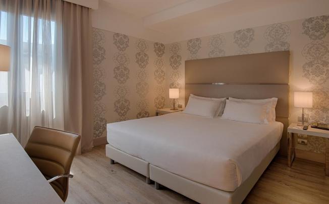 Фото отеля Nh firenze