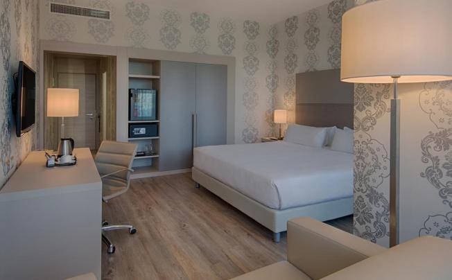 Фото отеля Nh firenze