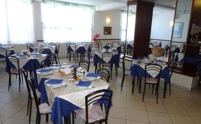 Фото отеля Astra Hotel