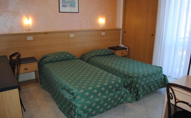 Фото отеля Astra Hotel